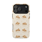 Beige teddybeer op wolken iPhone-hoesje met MagSafe