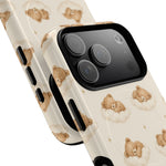 Beige teddybeer op wolken iPhone-hoesje met MagSafe