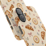 Slanke iPhone-hoes — knus bak- en teddybeerpatroon (recept, hert, knopen)