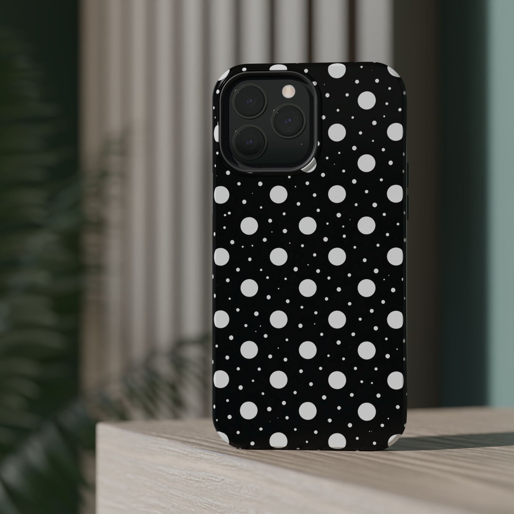 Polka Dot Impact-Resistant iPhone Case | MagSafe