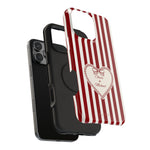 Funda personalizada a rayas — Diseño de corazón rojo y blanco (nombres personalizados)