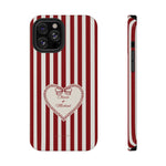 Funda personalizada a rayas — Diseño de corazón rojo y blanco (nombres personalizados)