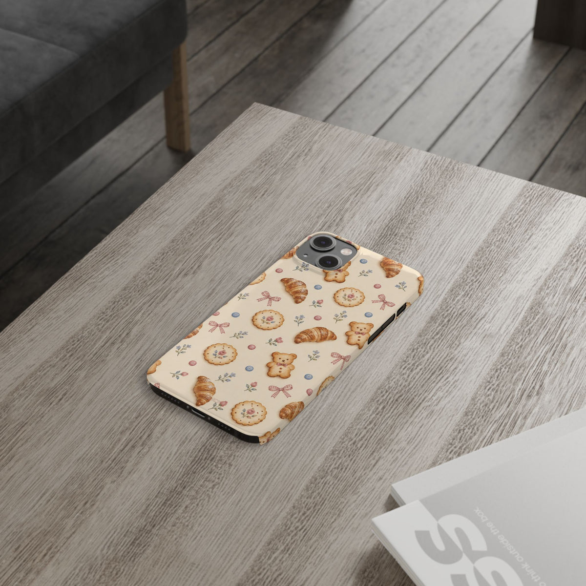 Slanke iPhone-hoes — knus bak- en teddybeerpatroon (recept, hert, knopen)