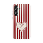 Funda personalizada a rayas — Diseño de corazón rojo y blanco (nombres personalizados)