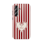 Funda personalizada a rayas — Diseño de corazón rojo y blanco (nombres personalizados)