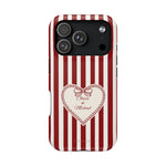 Funda personalizada a rayas — Diseño de corazón rojo y blanco (nombres personalizados)