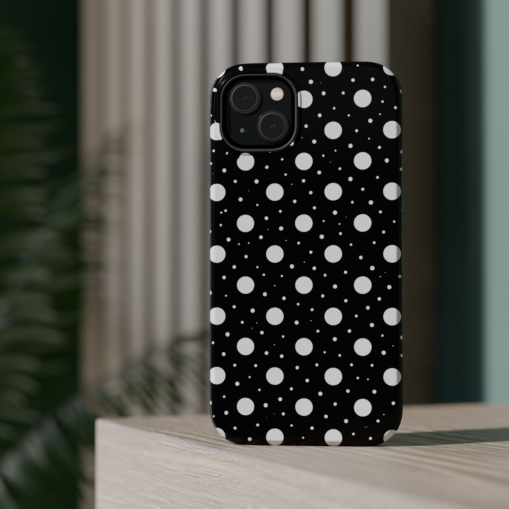 Polka Dot Impact-Resistant iPhone Case | MagSafe
