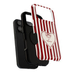 Funda personalizada a rayas — Diseño de corazón rojo y blanco (nombres personalizados)