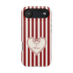 Funda personalizada a rayas — Diseño de corazón rojo y blanco (nombres personalizados)