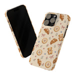 Slanke iPhone-hoes — knus bak- en teddybeerpatroon (recept, hert, knopen)