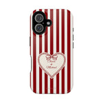 Funda personalizada a rayas — Diseño de corazón rojo y blanco (nombres personalizados)