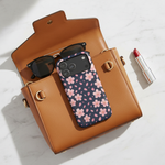 Realistic leather handbag